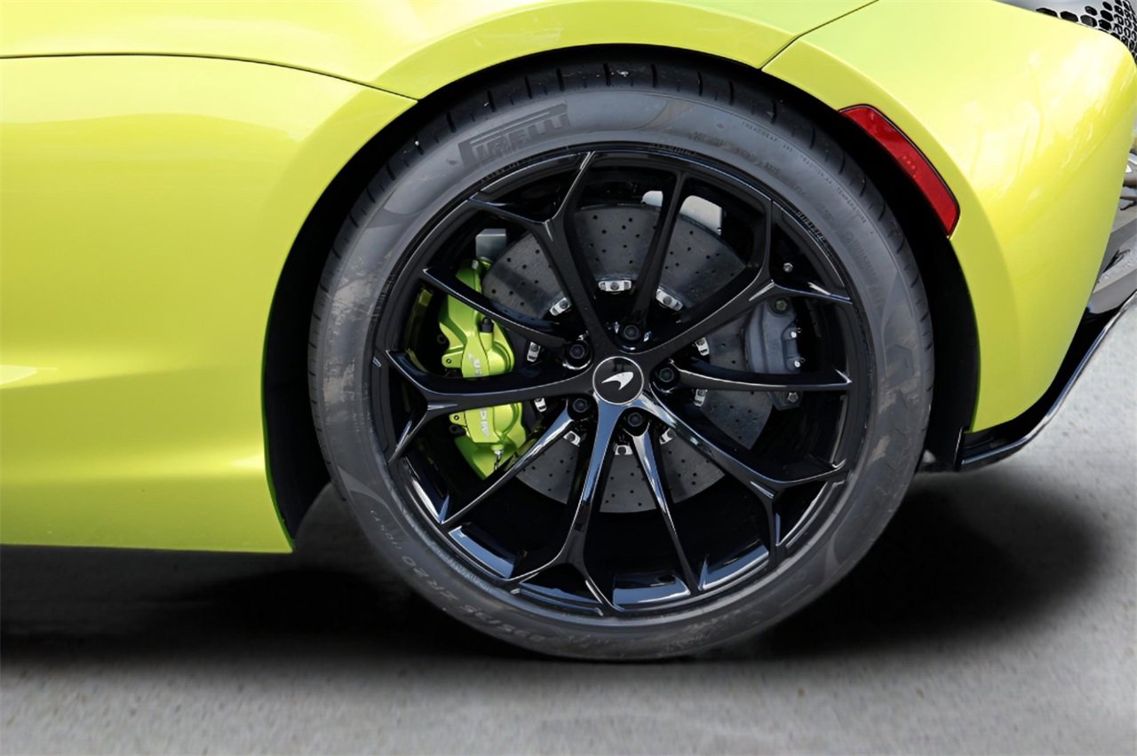 New 2025 McLaren Artura Spider image 27