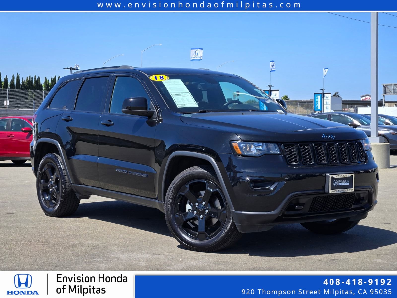 Used 2018 Jeep Grand Cherokee Laredo AWD/4WD image 1