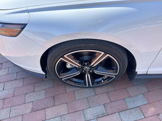 Used 2023 Honda Accord Sport image 2