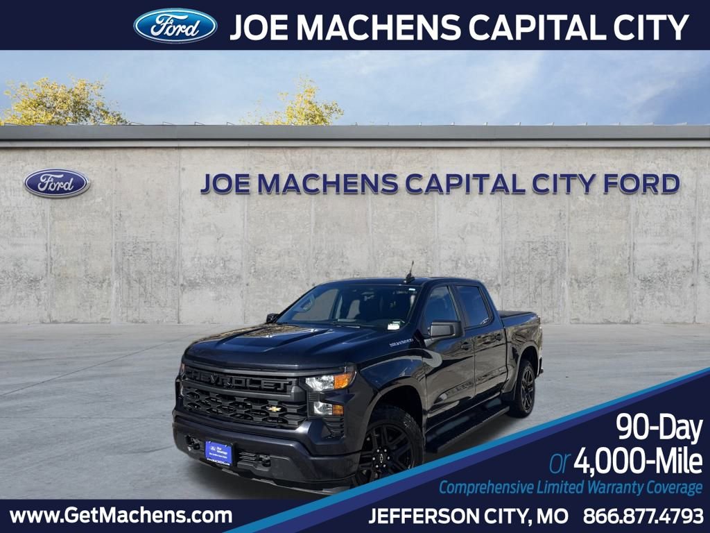 Used 2023 Chevrolet Silverado 1500 Custom image 2