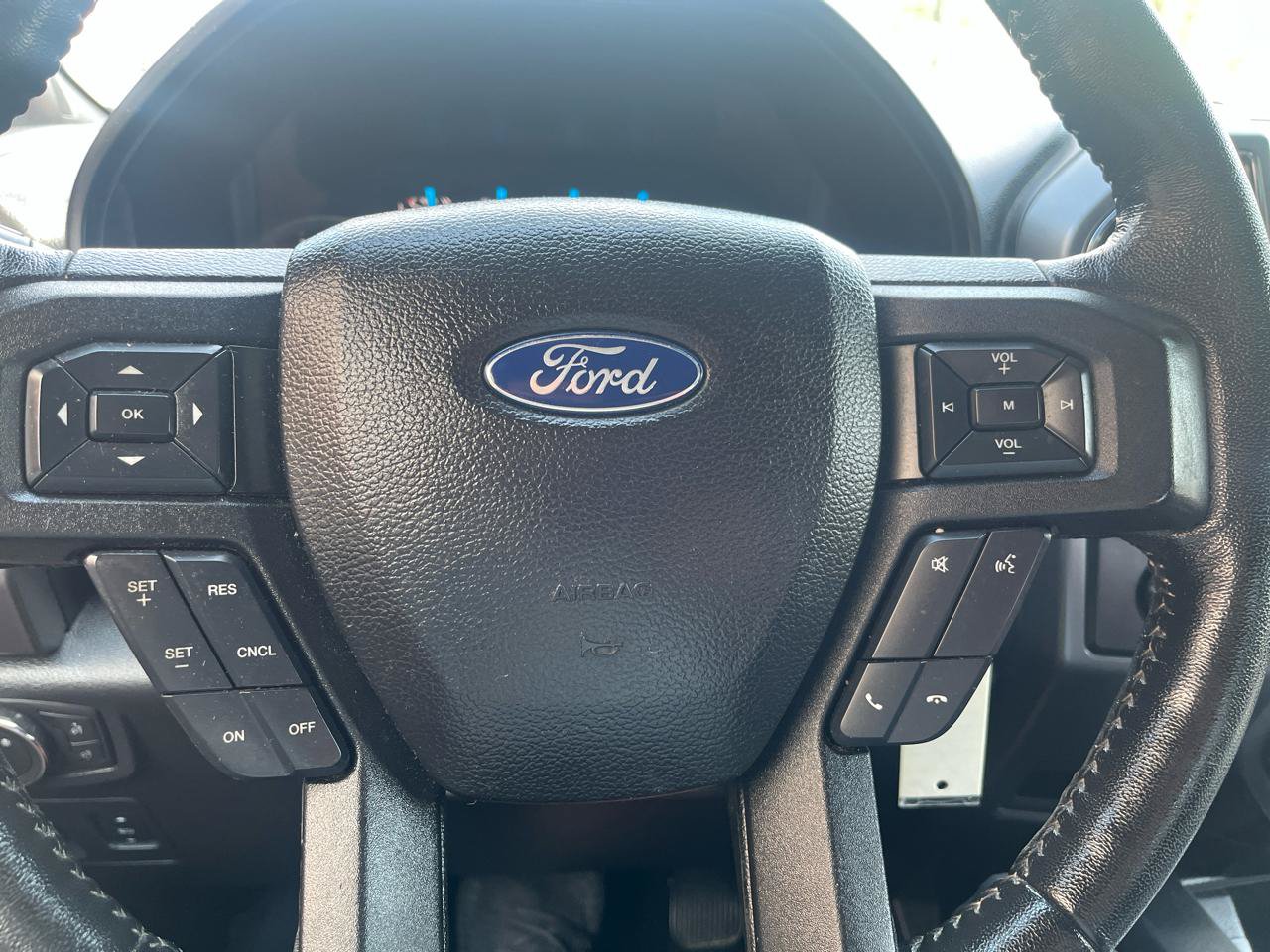 Used 2017 Ford F150 XLT w/ Equipment Group 302A Luxury AWD/4WD image 21