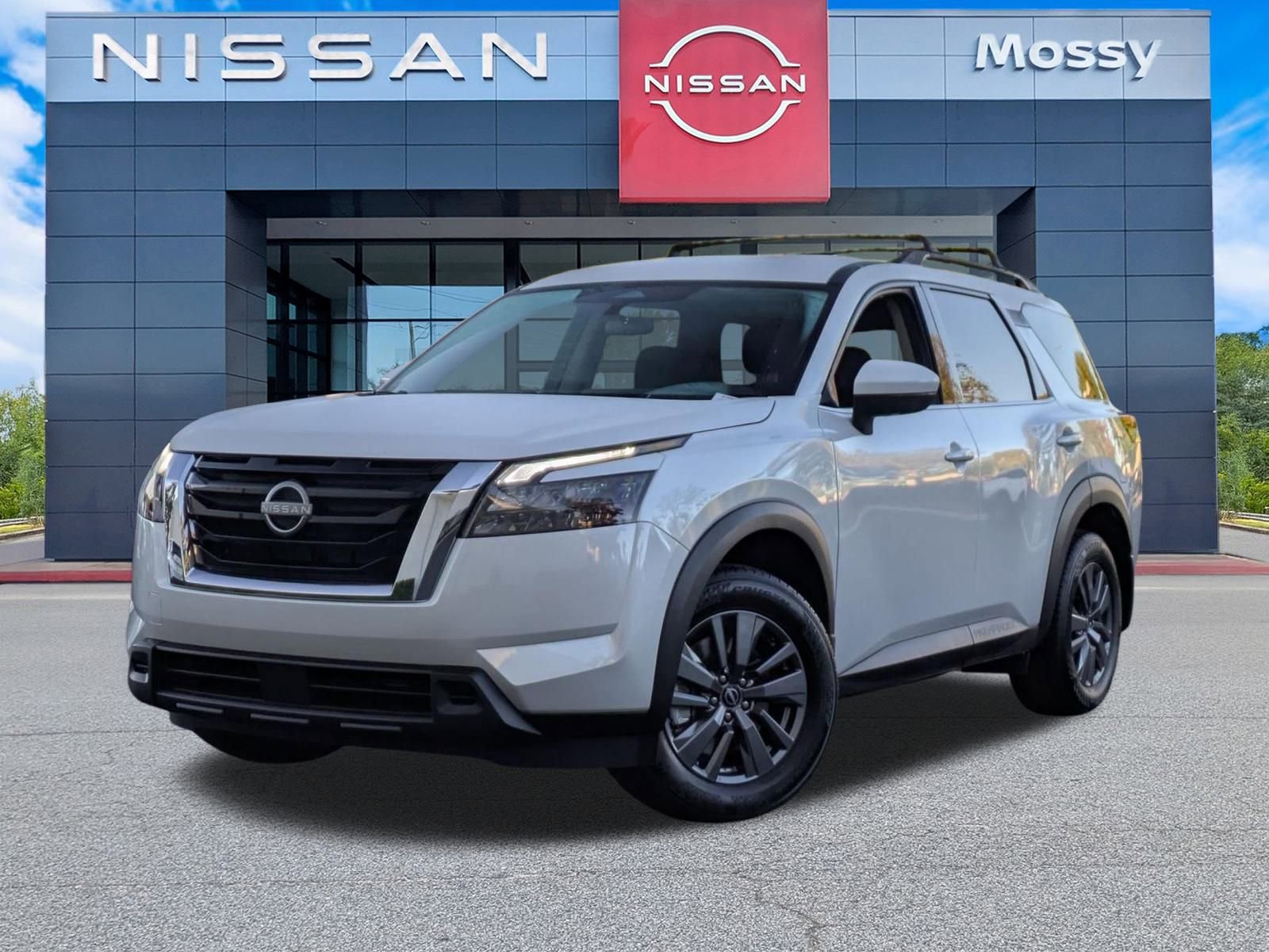 New 2025 Nissan Pathfinder SV