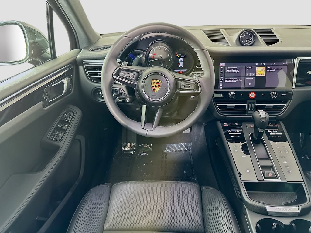 New 2026 Porsche Macan AWD/4WD image 25