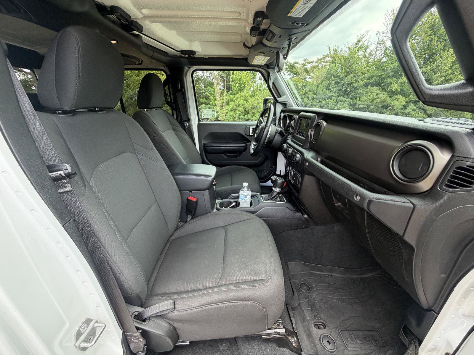 Used 2020 Jeep Gladiator Sport w/ Quick Order Package 24S AWD/4WD image 13