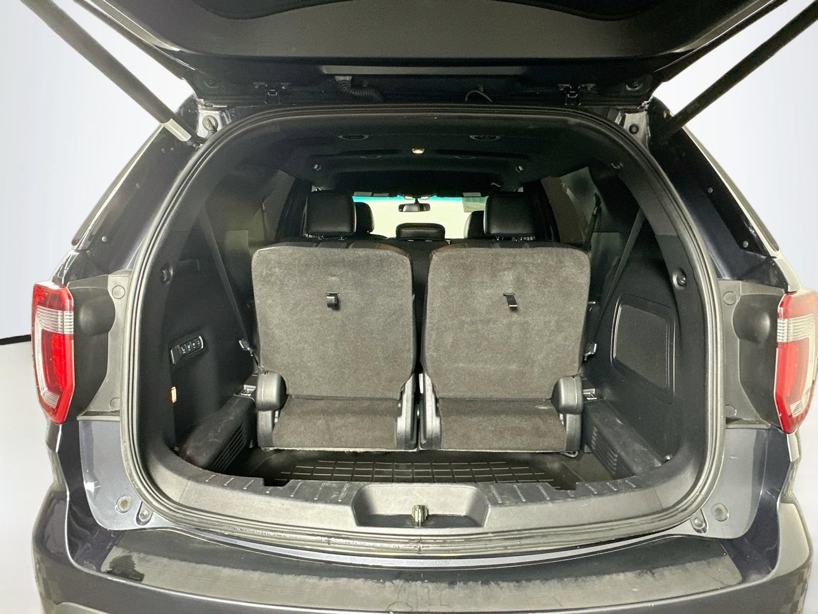 Used 2017 Ford Explorer Sport w/ Equipment Group 401A AWD/4WD image 27