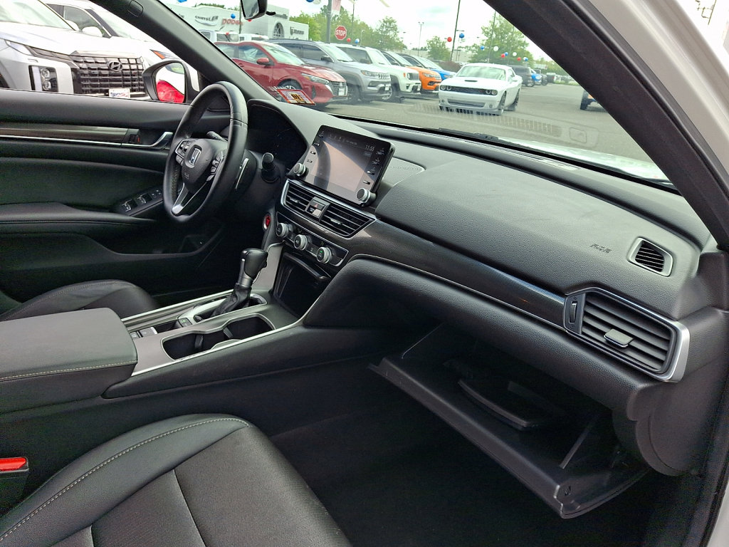 Used 2019 Honda Accord Sport image 11