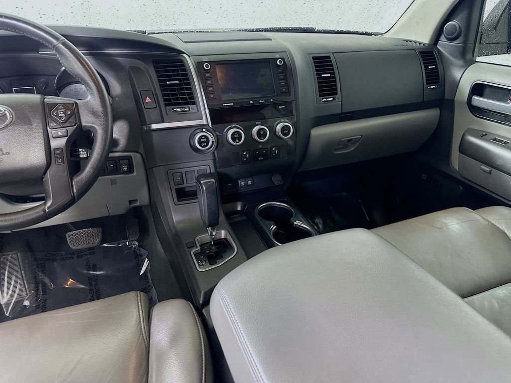 Used 2022 Toyota Sequoia Limited image 20