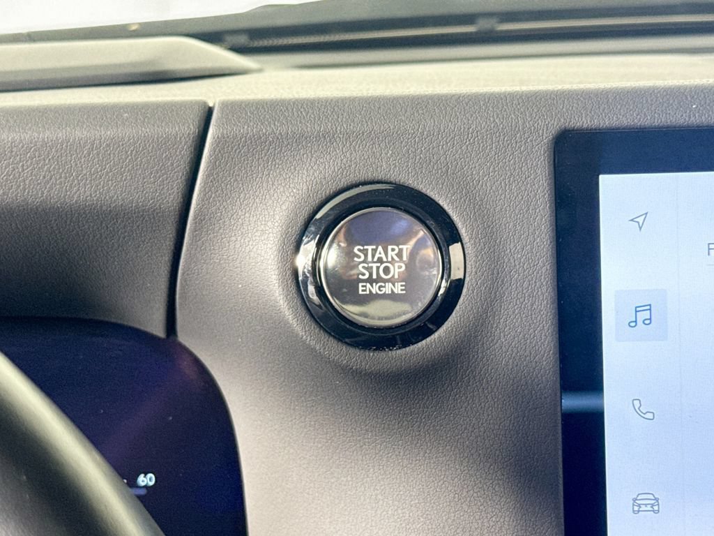 Used 2024 Lexus GX 550 w/ Cold Area Package AWD/4WD image 16