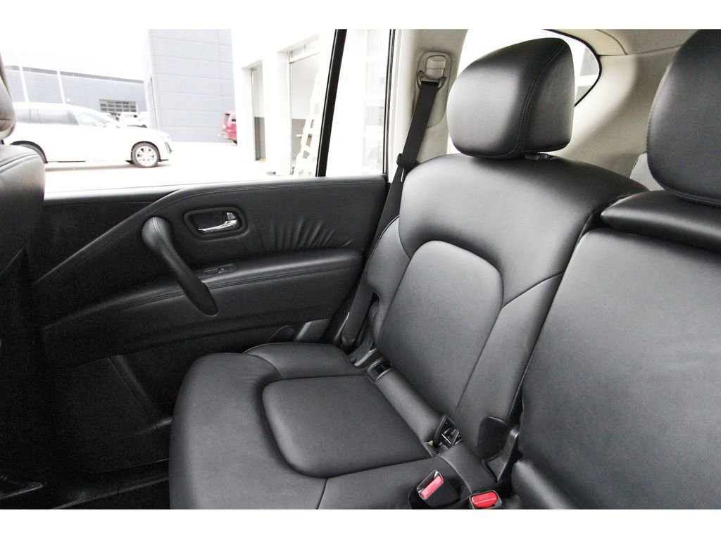 Used 2024 Nissan Armada SV image 9
