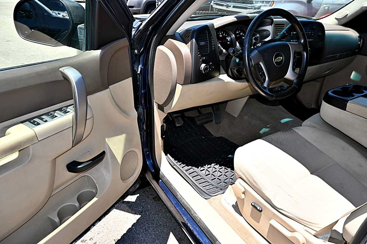 Used 2012 Chevrolet Silverado 1500 LT w/ All-Star Edition RWD image 17