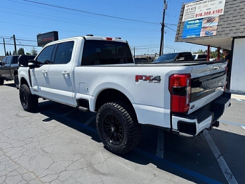 Used 2026 Ford F250 Platinum w/ FX4 Off-Road Package AWD/4WD image 5