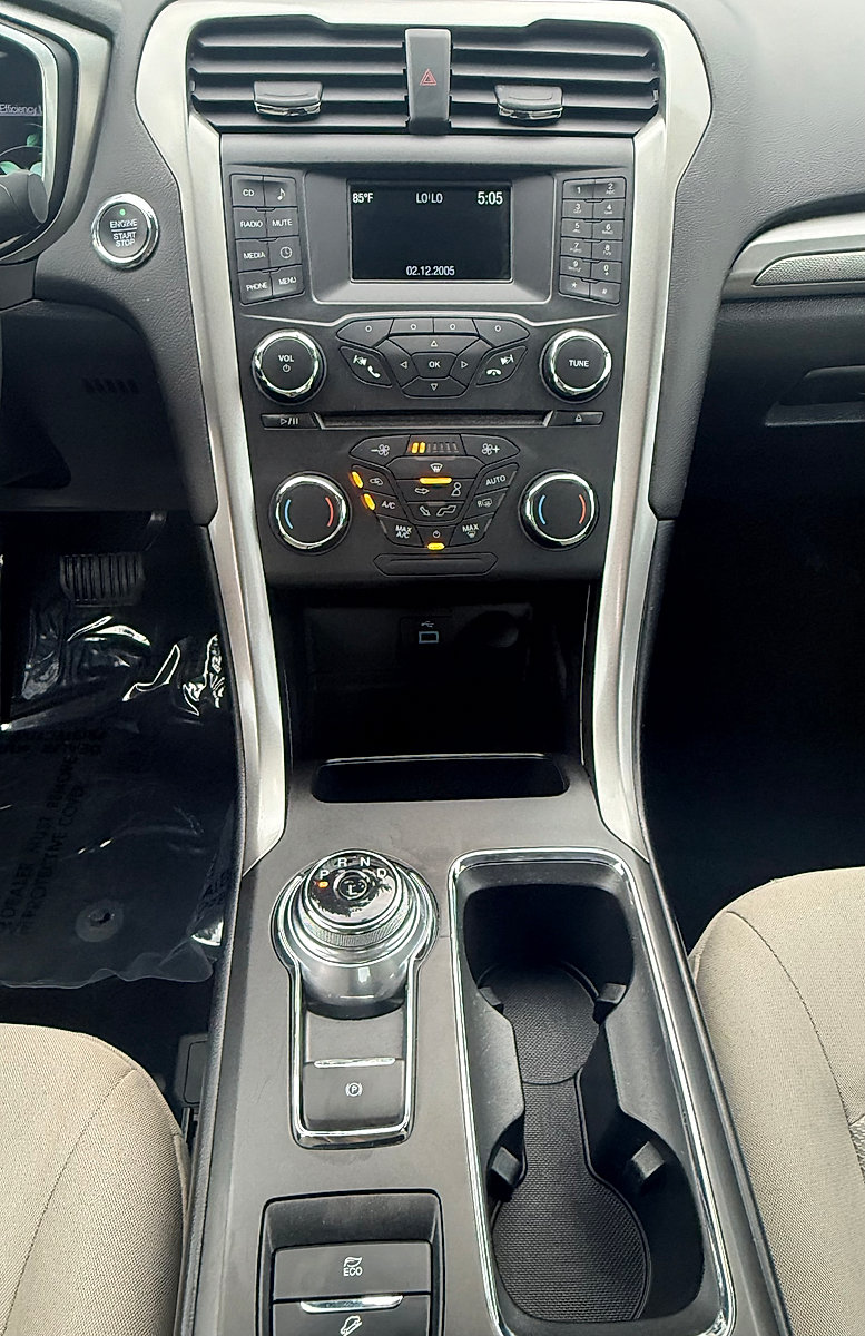Used 2018 Ford Fusion S FWD image 19