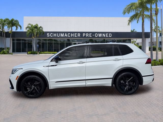 Certified 2023 Volkswagen Tiguan SE R-Line FWD image 4
