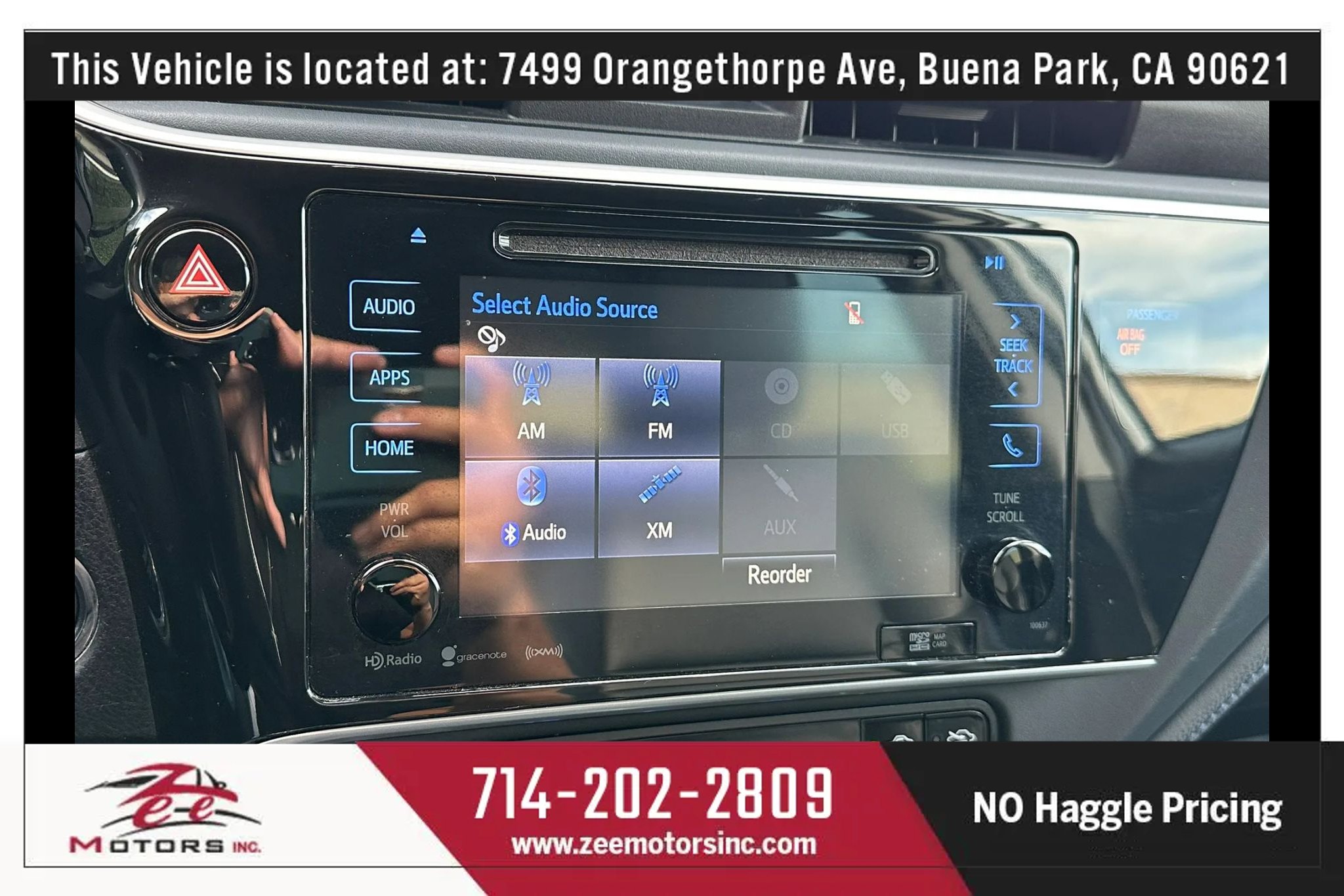 Used 2019 Toyota Corolla XSE FWD image 29