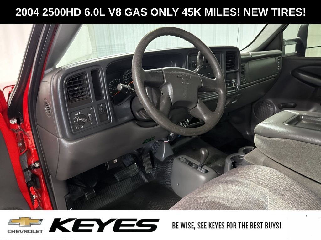 Used 2004 Chevrolet Silverado 2500 W/T w/ Snow Plow Prep Package AWD/4WD image 3