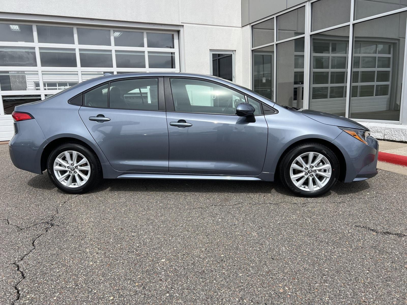 Used 2025 Toyota Corolla LE w/ LE Premium Package FWD image 14