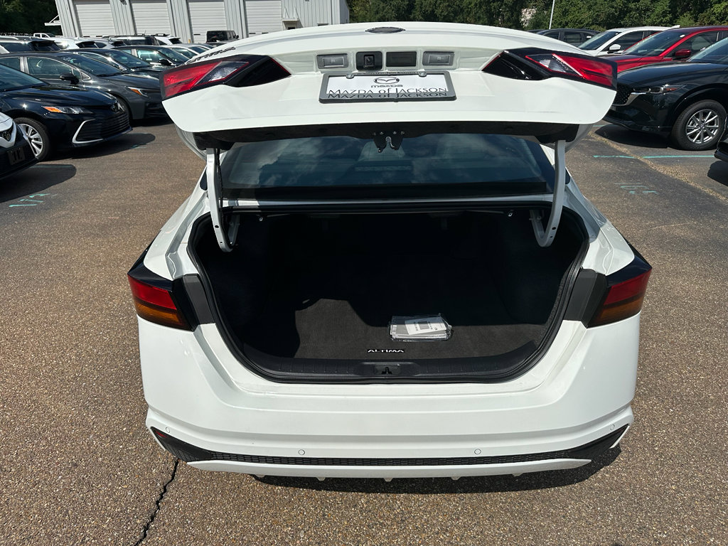 Used 2025 Nissan Altima 2.5 SV image 23