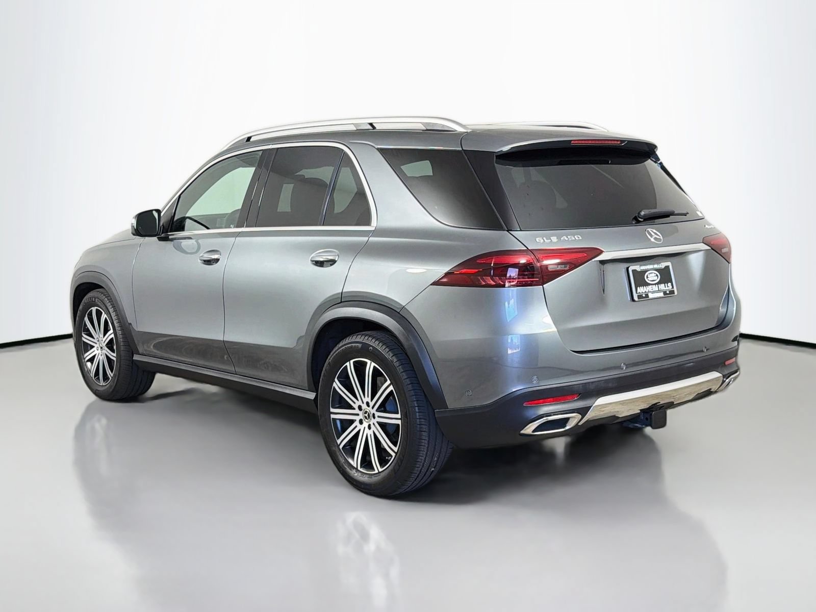 Used 2025 Mercedes-Benz GLE 450 4MATIC image 3