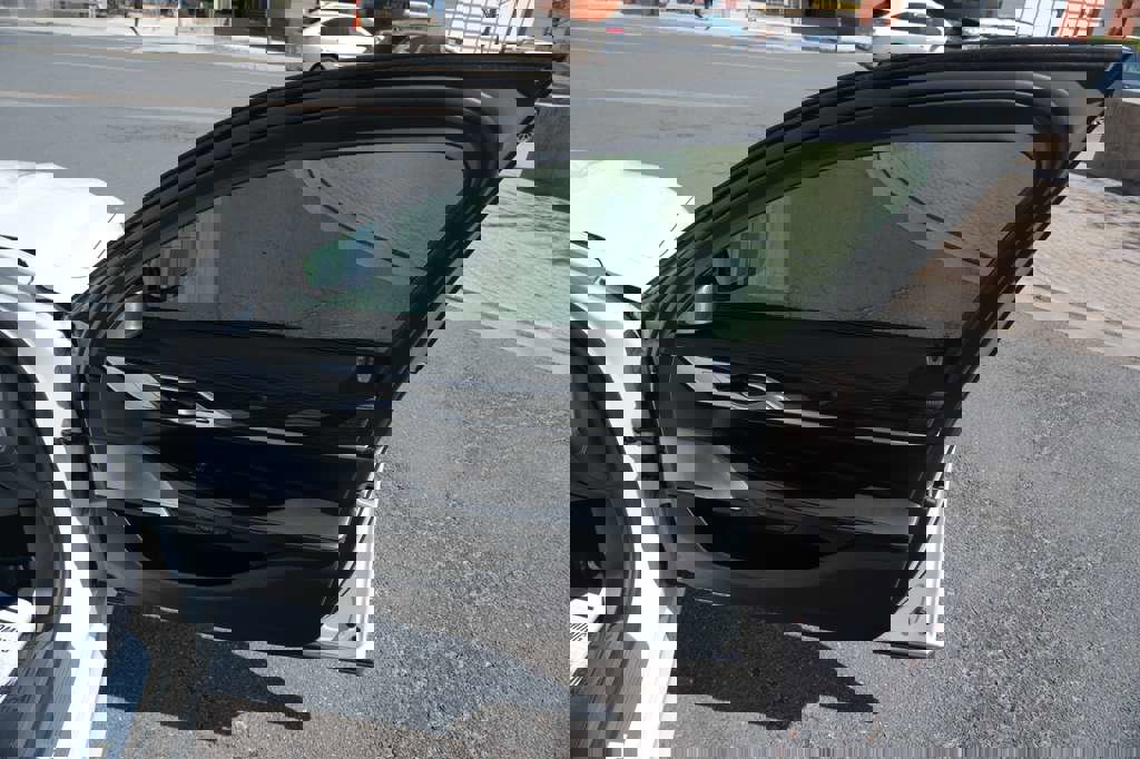 Used 2021 BMW 750i xDrive w/ M Sport Package image 39