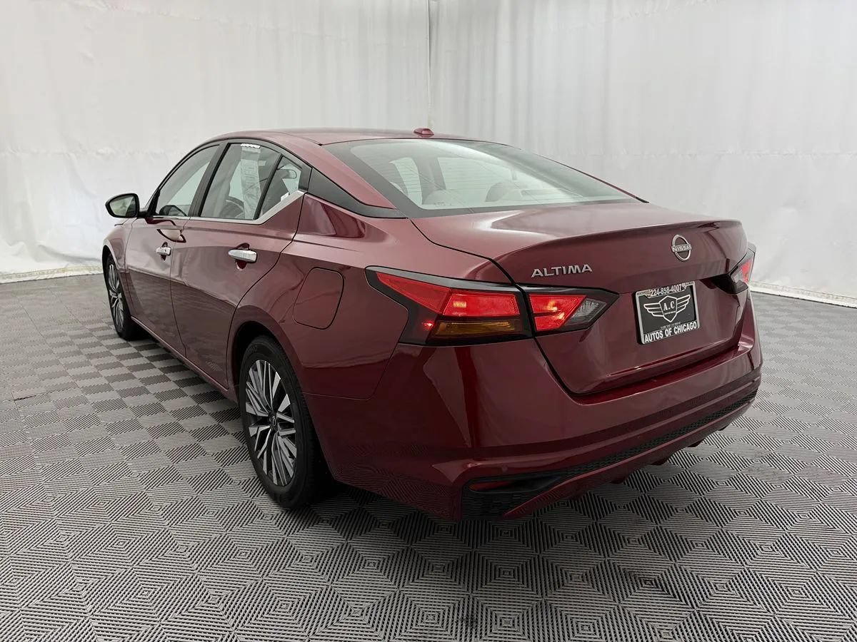 Used 2025 Nissan Altima 2.5 SV FWD image 5