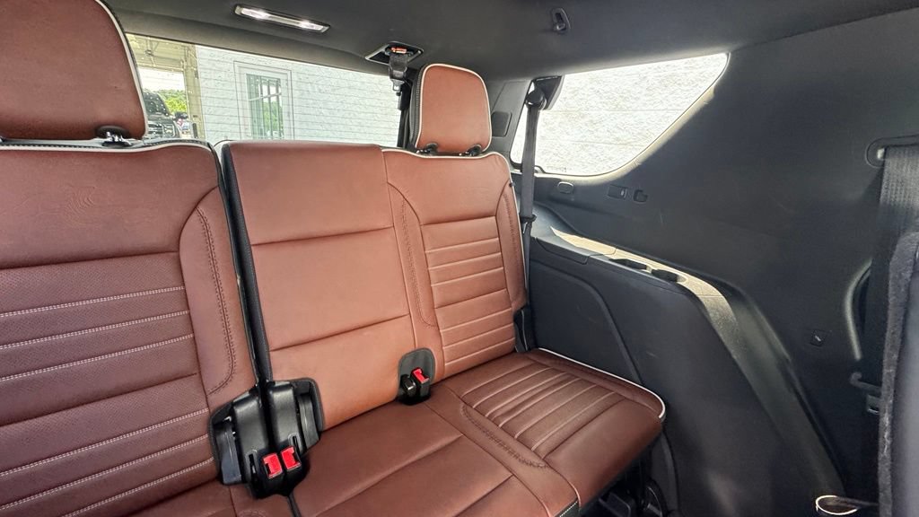 Used 2024 GMC Yukon Denali Ultimate AWD/4WD image 14