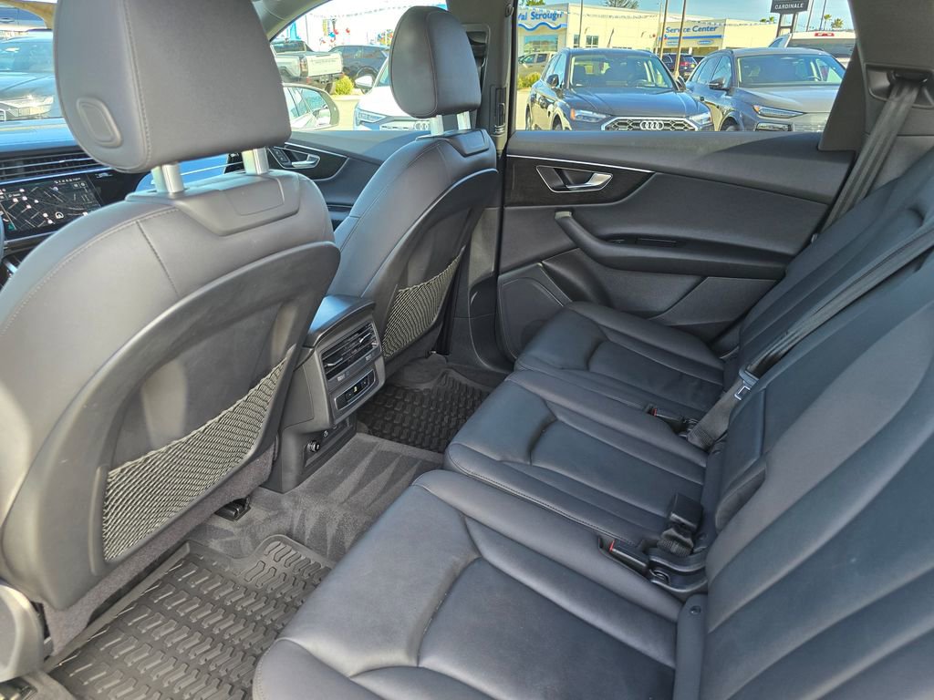 Used 2023 Audi Q7 3.0T Premium w/ Convenience Package image 15