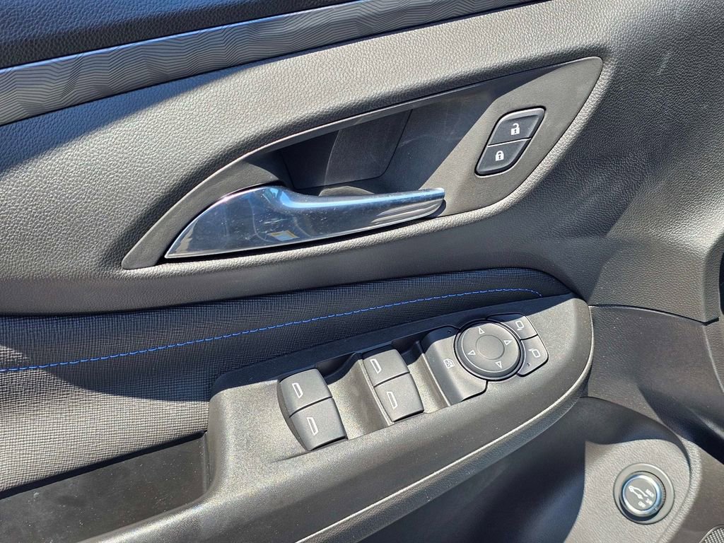 Used 2025 Buick Envista Sport Touring w/ Convenience I Package FWD image 17