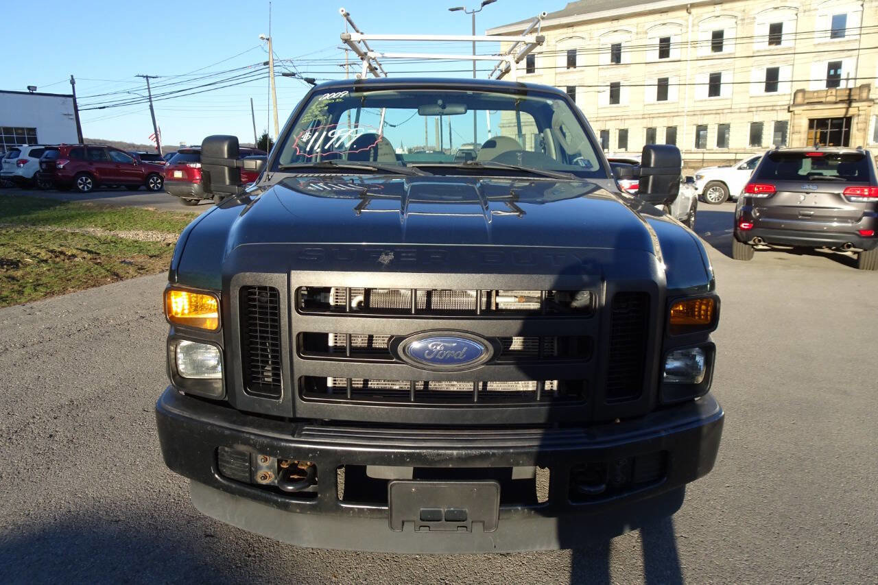 Used 2009 Ford F350 XL image 3