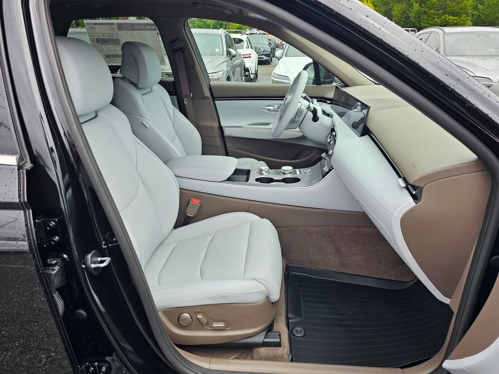 New 2026 Genesis GV70 2.5T Advanced w/ G1 Accessory Package AWD/4WD image 29