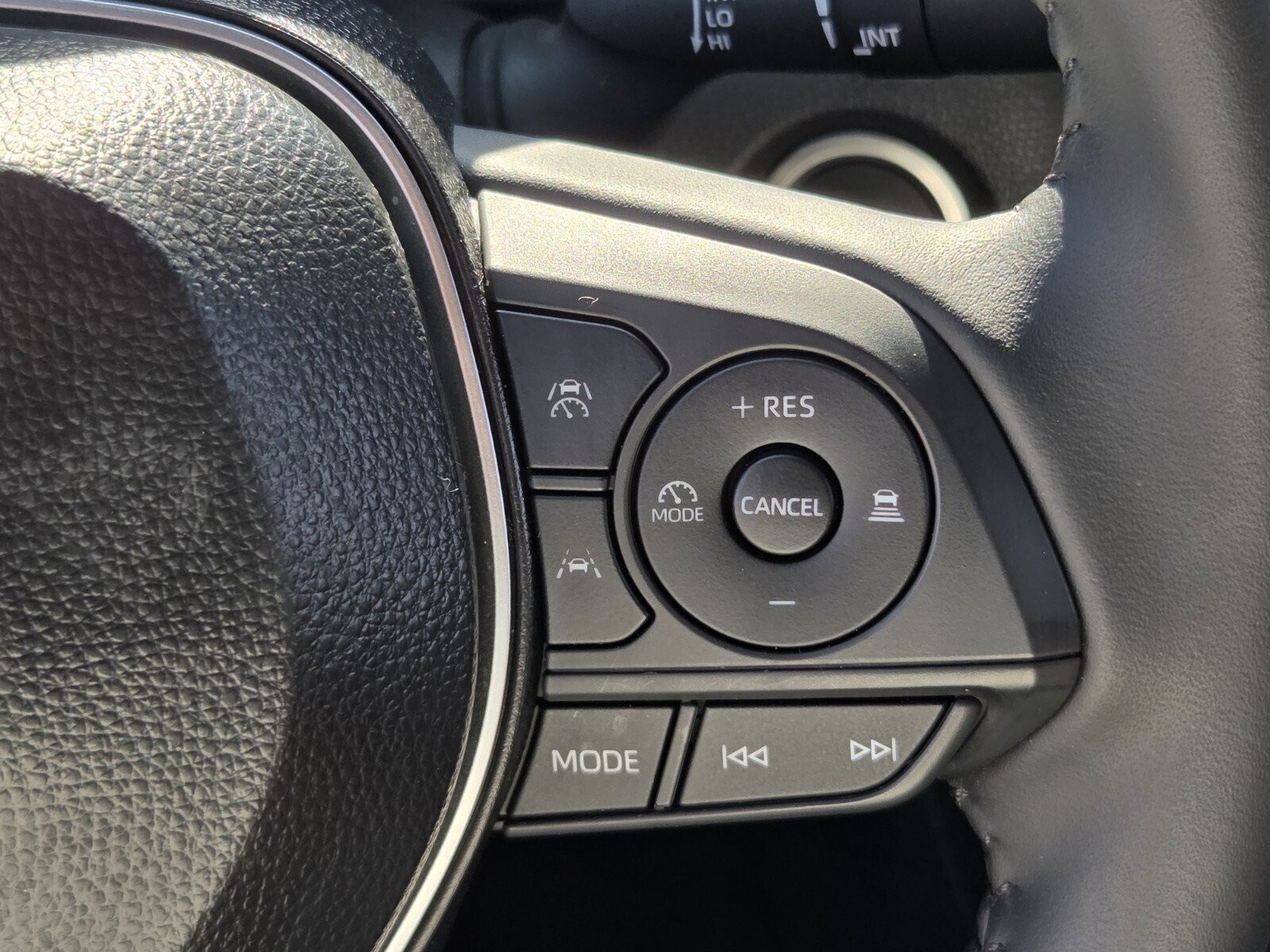 Certified 2025 Toyota Corolla SE w/ Convenience Package image 22