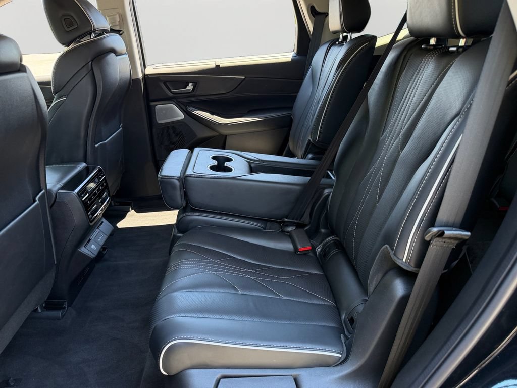 Used 2025 Acura MDX w/ Advance Package AWD/4WD image 11