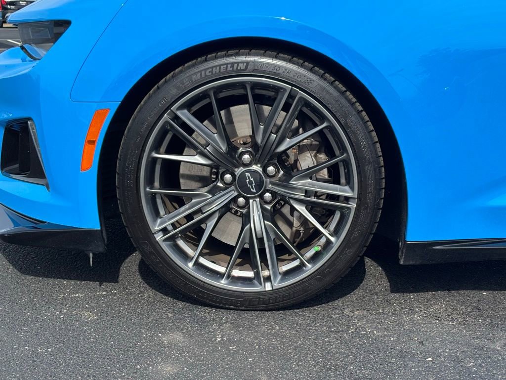 Used 2022 Chevrolet Camaro ZL1 RWD image 11