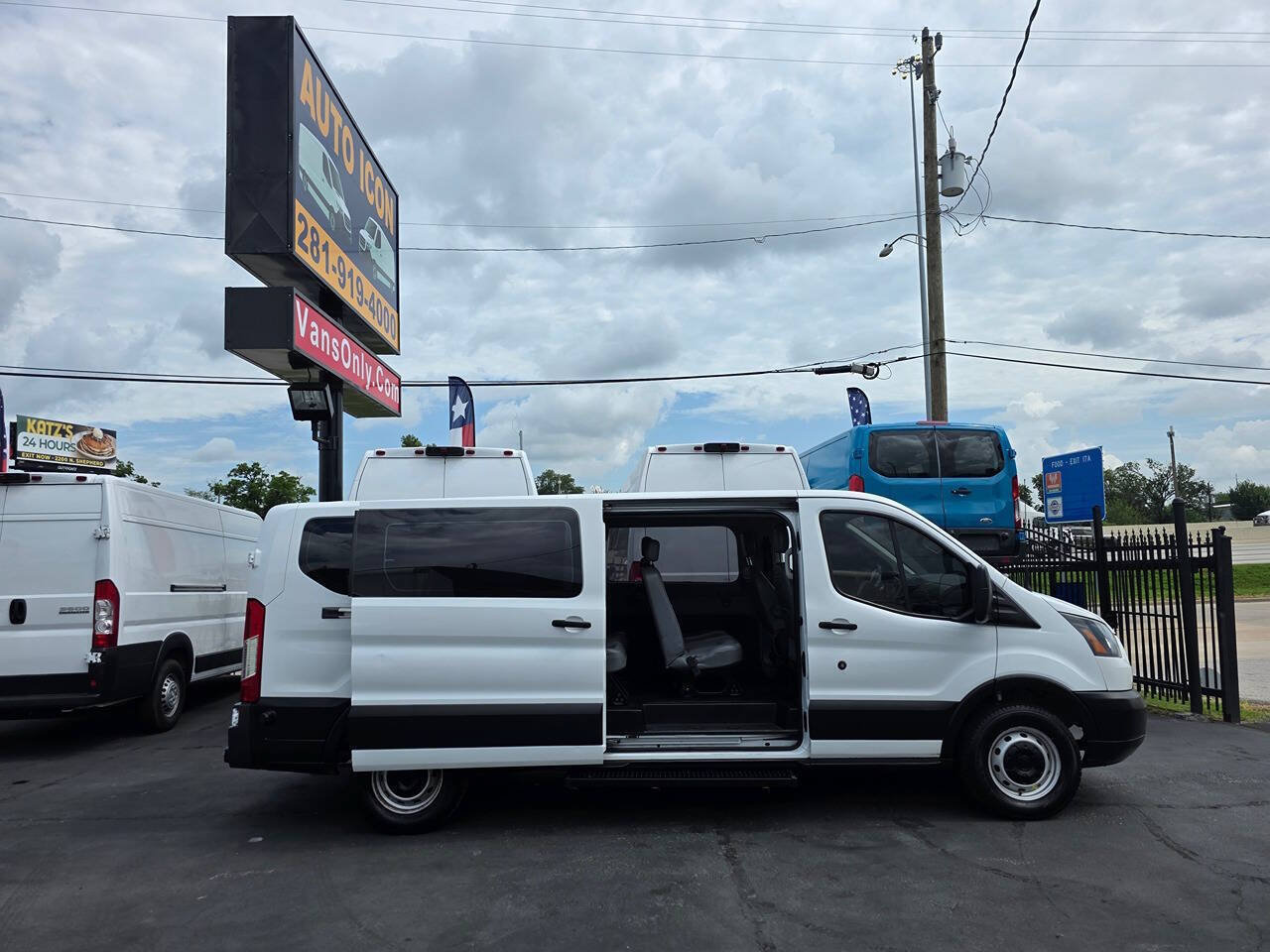 Used 2019 Ford Transit 350 XL RWD image 5