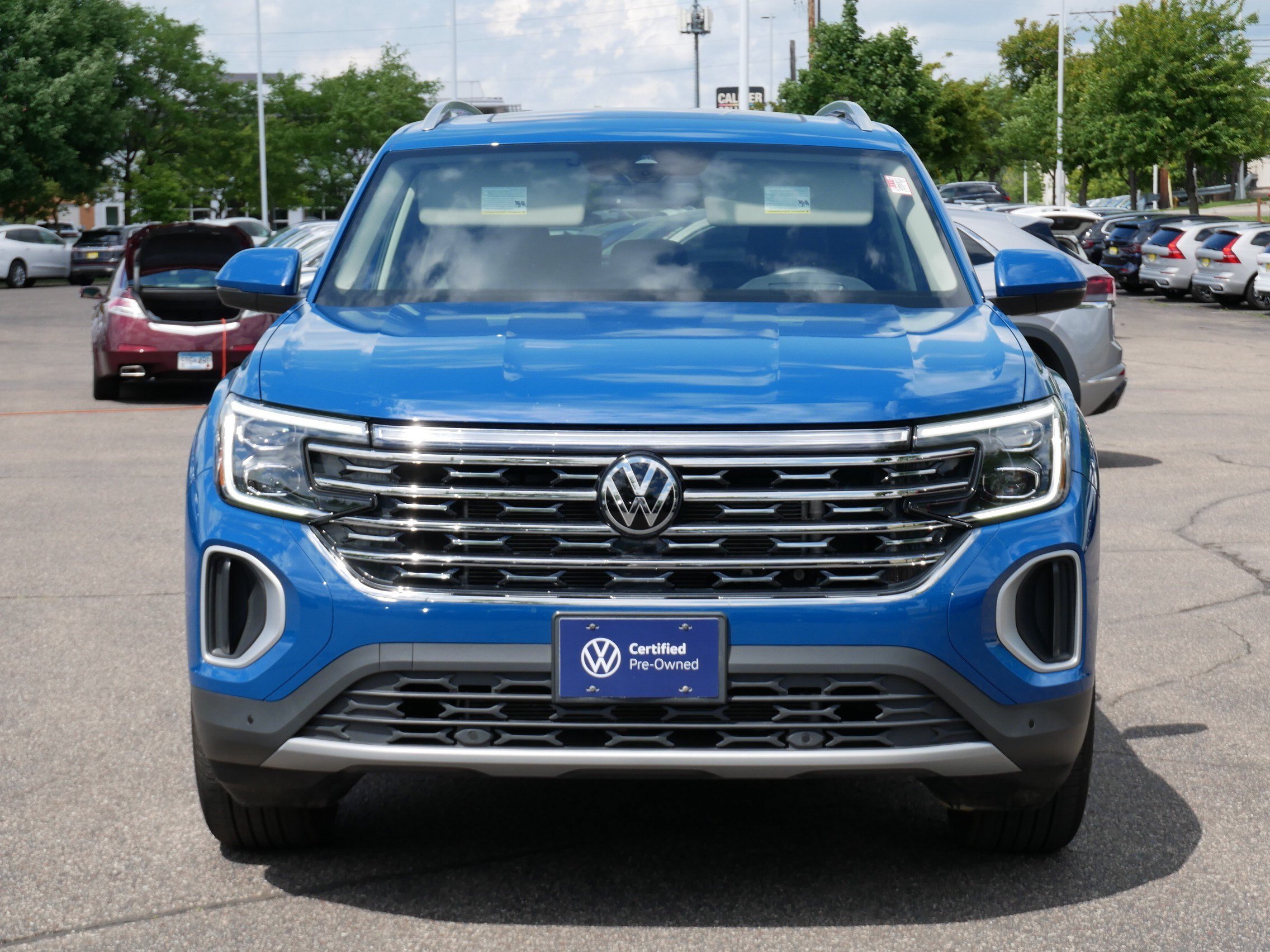Certified 2025 Volkswagen Atlas SEL AWD/4WD image 2
