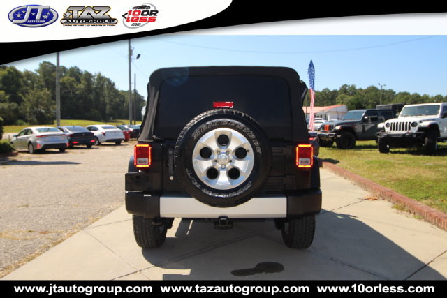 Used 2015 Jeep Wrangler Unlimited Sahara AWD/4WD image 6