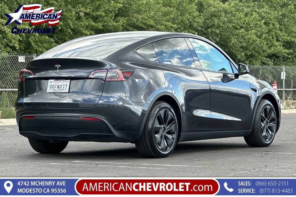 Used 2025 Tesla Model Y Long Range RWD image 4