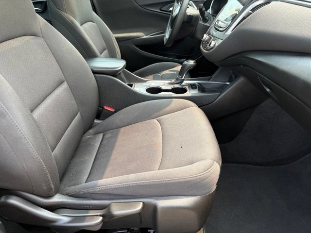 Used 2020 Chevrolet Malibu LT FWD image 18