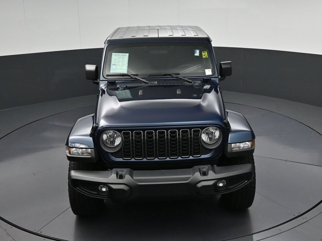 Used 2025 Jeep Gladiator Sport AWD/4WD image 21
