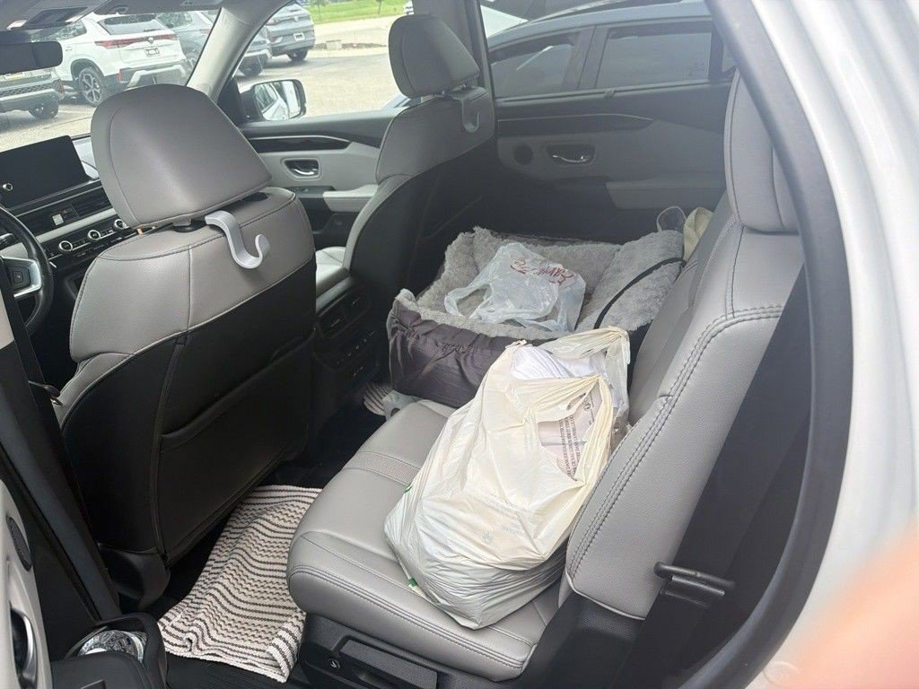 Certified 2024 Honda Pilot Touring image 10