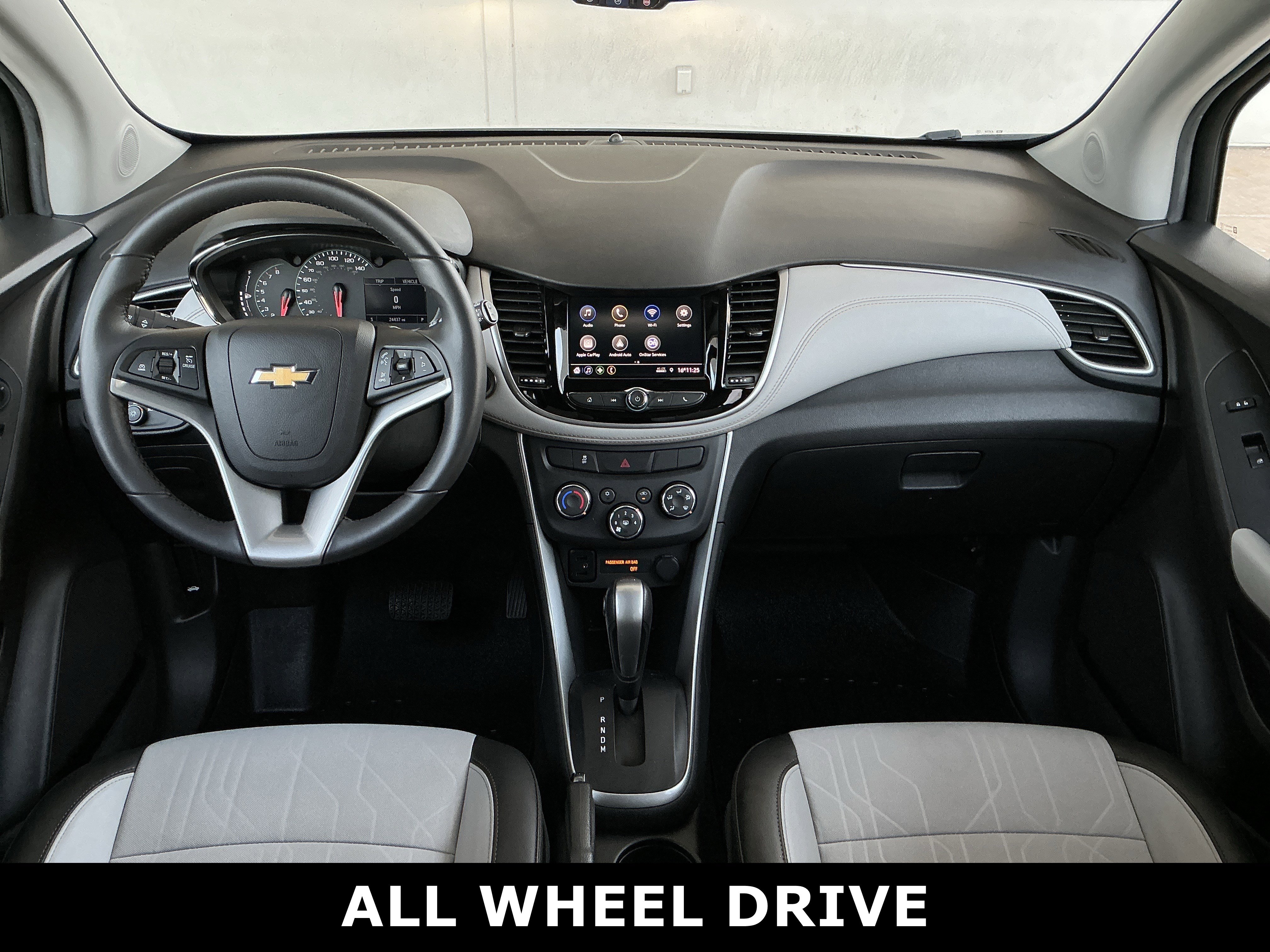 Used 2022 Chevrolet Trax LT w/ LT Convenience Package image 4