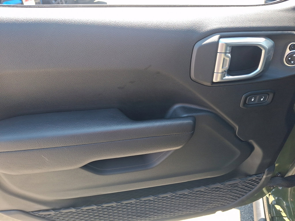 Used 2023 Jeep Gladiator Willys image 22