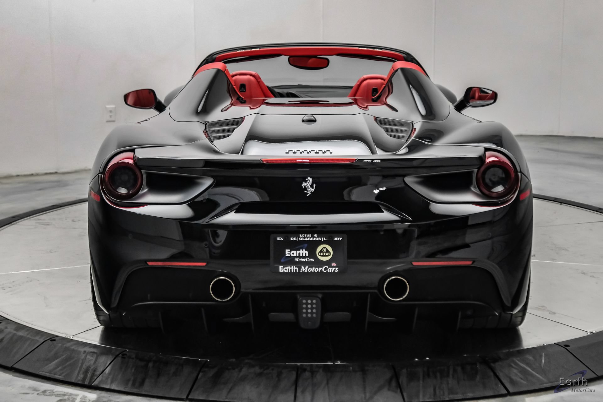 Used 2018 Ferrari 488 Spider RWD image 17
