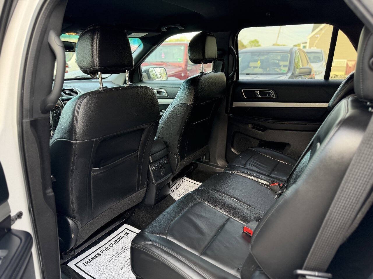 Used 2016 Ford Explorer XLT w/ Equipment Group 202A AWD/4WD image 11