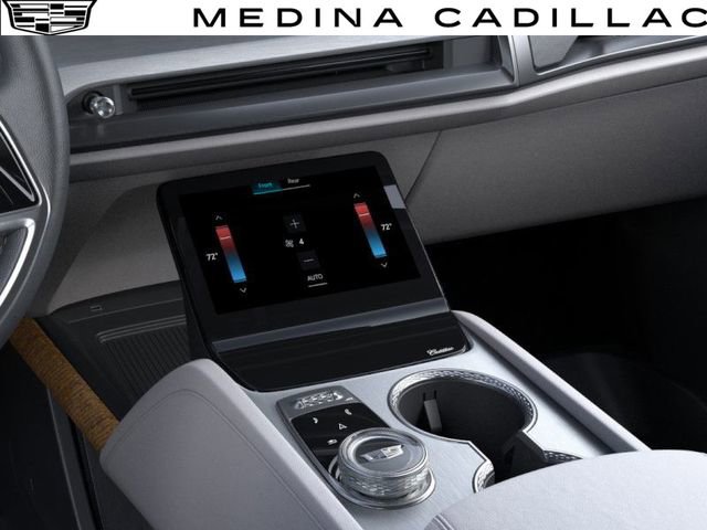 New 2026 Cadillac Vistiq Luxury w/ LPO, Floor Liner Package AWD/4WD image 24