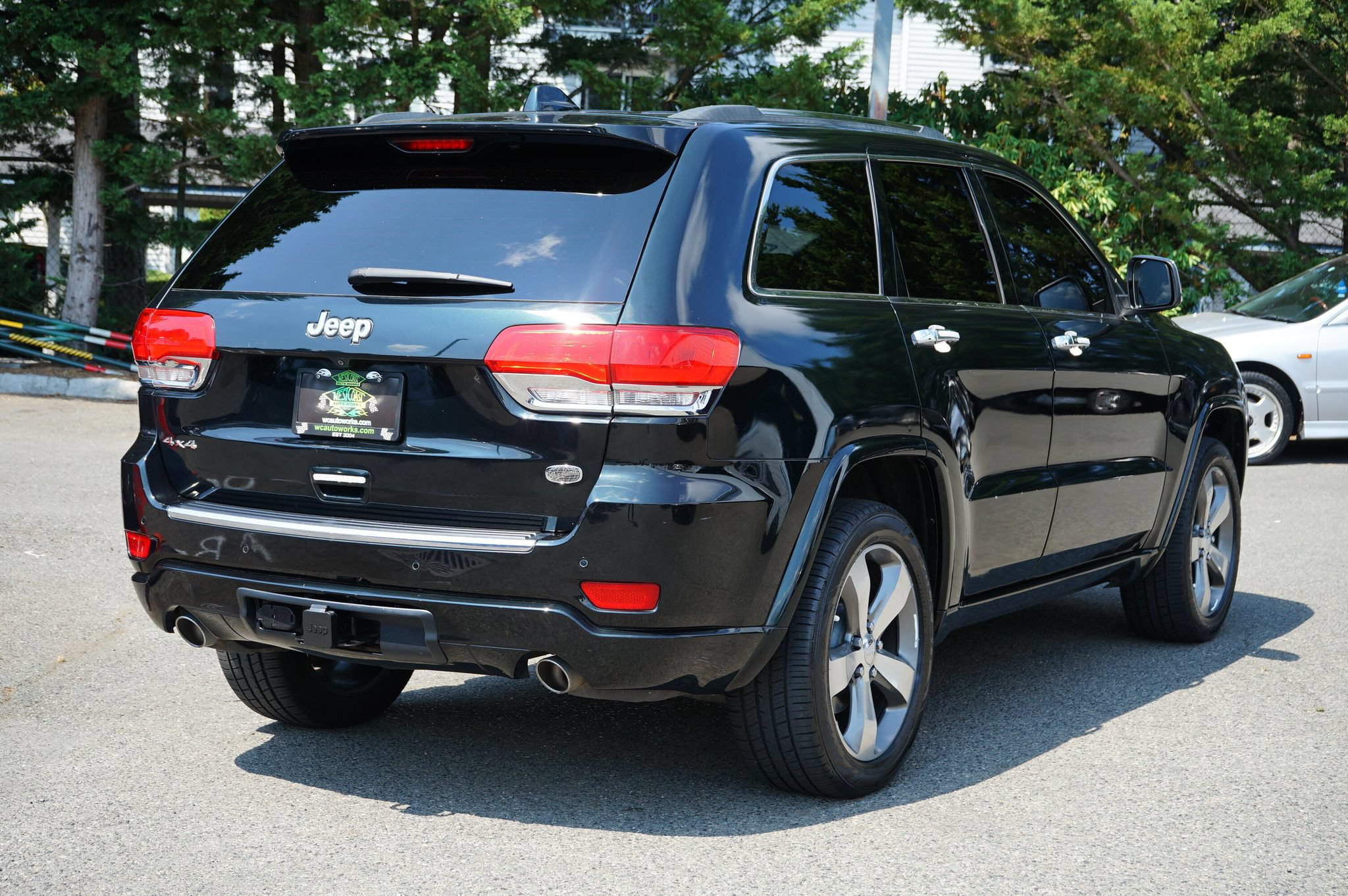 Used 2014 Jeep Grand Cherokee Overland AWD/4WD image 6