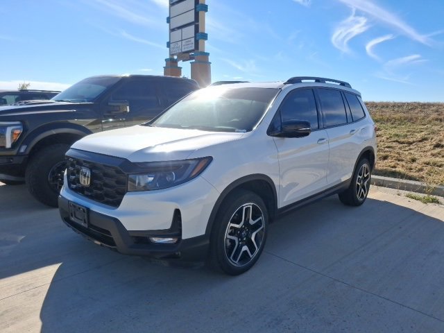 Used 2023 Honda Passport Elite image 3