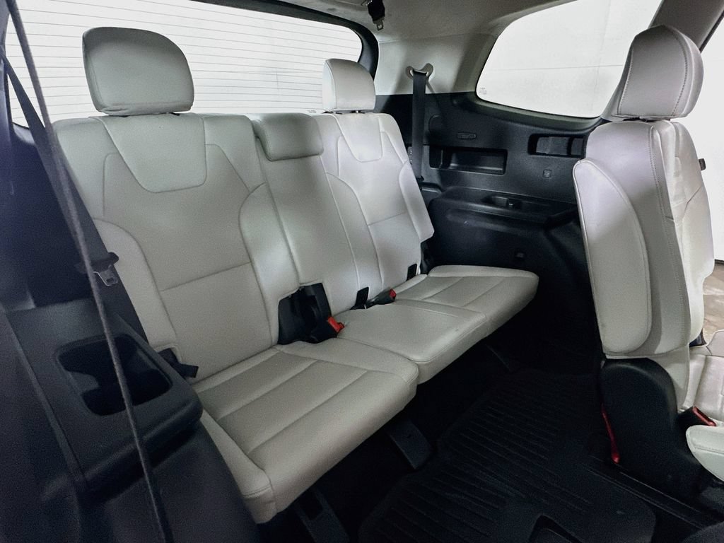 Used 2024 Kia Telluride SX Prestige AWD/4WD image 16