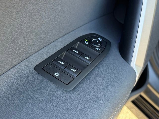 Used 2026 BMW iX xDrive45 w/ Premium Package image 19