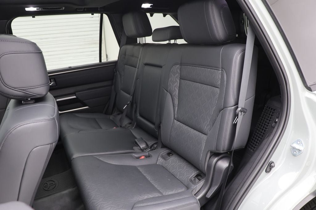 Used 2025 Toyota Sequoia Limited AWD/4WD image 12