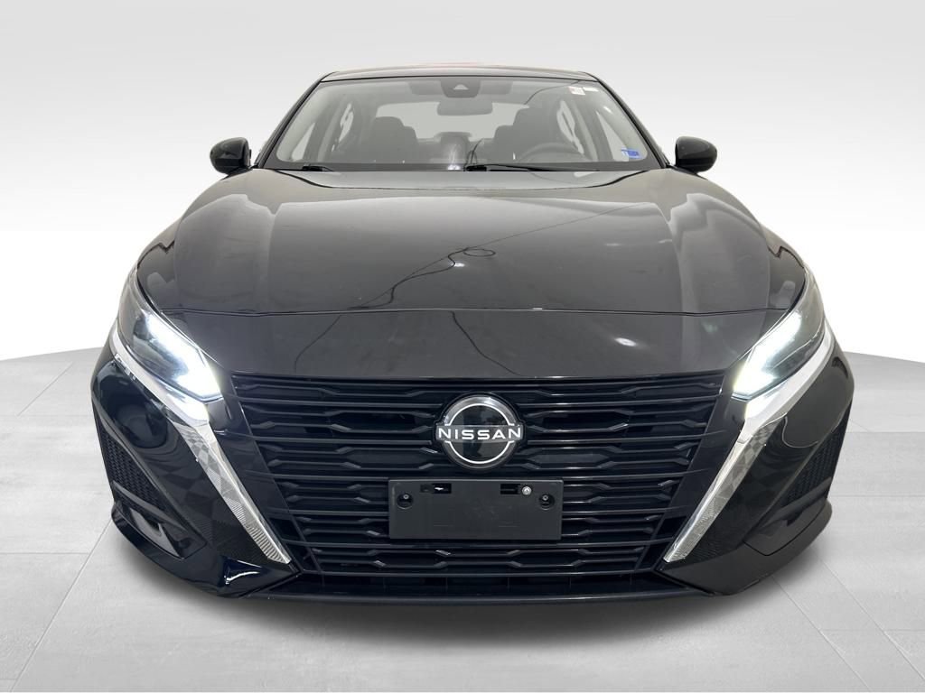 Used 2023 Nissan Altima 2.5 SV image 9